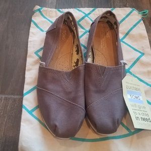 Tom's Alpargata canvas slip ons sz 7